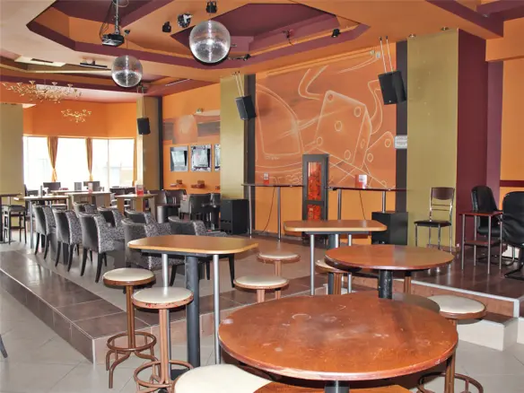 Business In Easts Olimpos, Greece (400 M²)