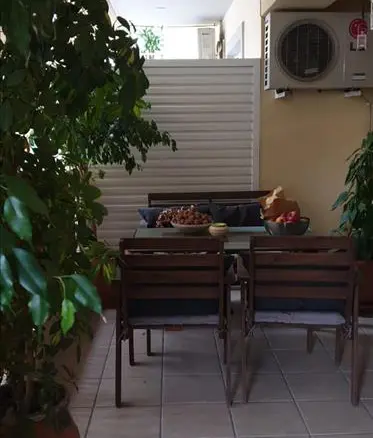 83 M² Apartment In Athens With Urban Accessibility