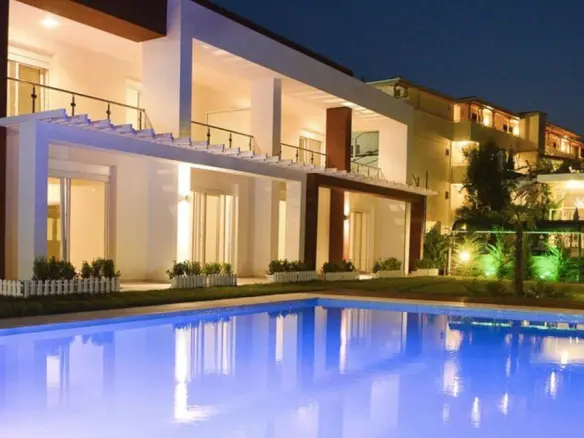 Hotel In Kassandra, Greece (950 M²)