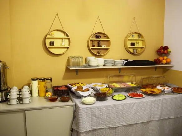 Hotel In Patra, Greece (800 M²)