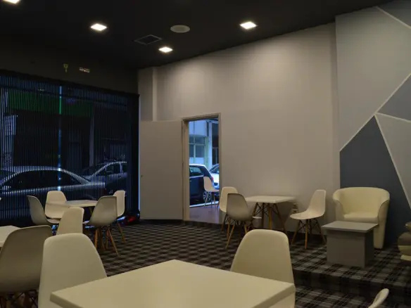 Hotel In Patra, Greece (800 M²)