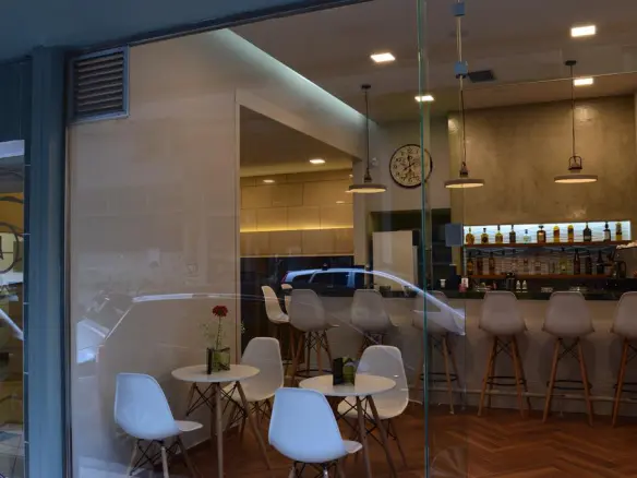Hotel In Patra, Greece (800 M²)