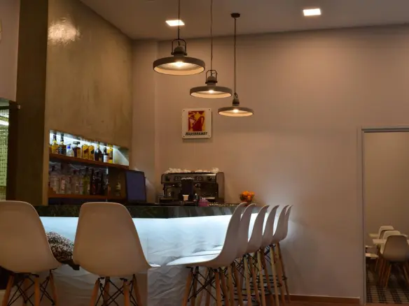 Hotel In Patra, Greece (800 M²)
