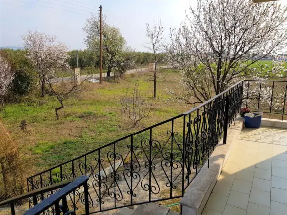 2-bedroom Detached House In Poligiros, Greece (190 M²)