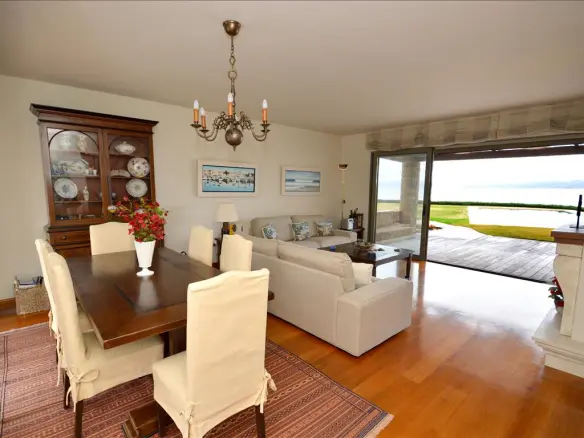 5-bedroom Villa In Aegina, Greece (270 M²)