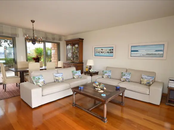 5-bedroom Villa In Aegina, Greece (270 M²)