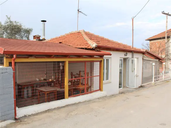 Business In Easts Olimpos, Greece (65 M²)
