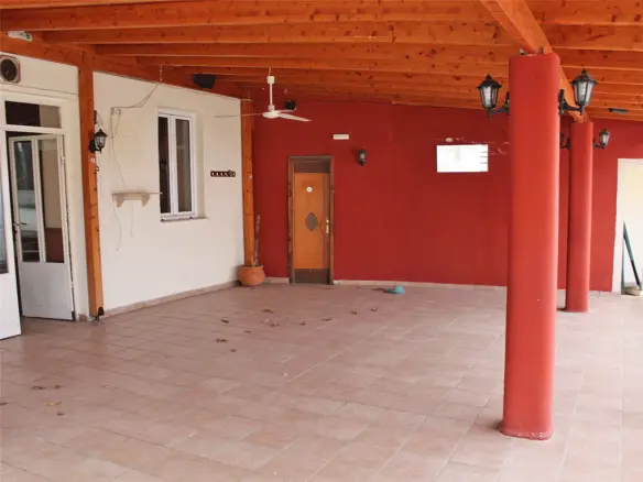 Business In Easts Olimpos, Greece (65 M²)