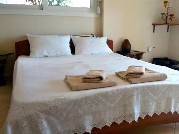 5-bedroom Detached House In Kalamos, Greece (320 M²)