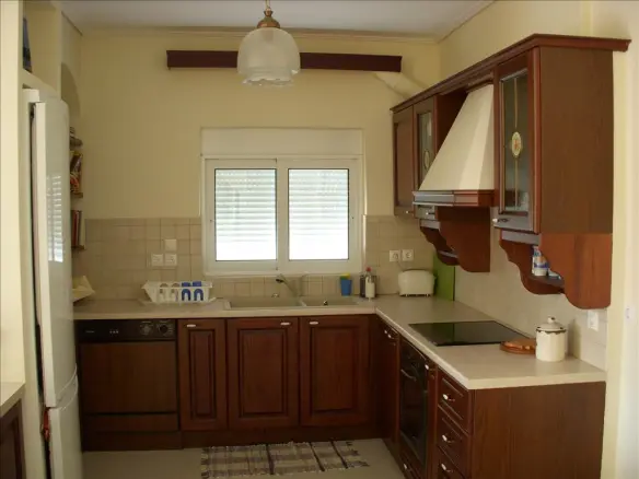 4-bedroom Maisonette In Kalivia Thorikou, Greece (240 M²)