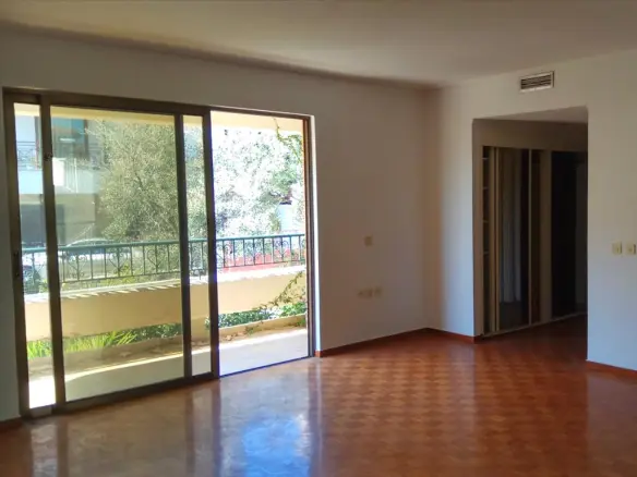 Building In Neo Psychiko, Greece (250 M²)
