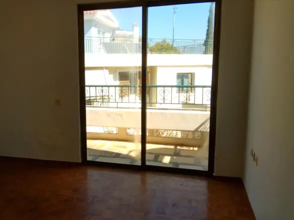 Building In Neo Psychiko, Greece (250 M²)