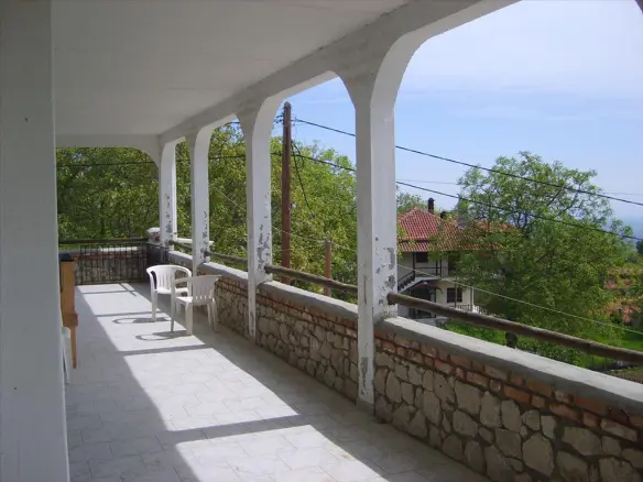 Business In Greece (240 M²)