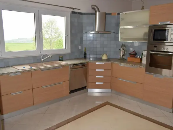 6-bedroom Villa In Thermi, Greece (600 M²)