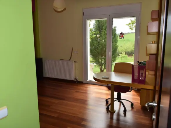 6-bedroom Villa In Thermi, Greece (600 M²)