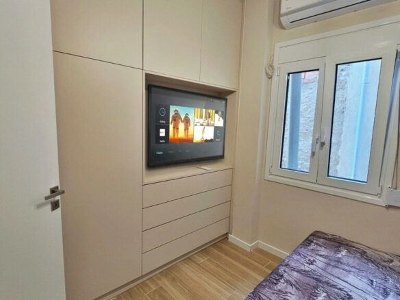 2-bedroom Detached House In Nikaia, Greece (91 M²)
