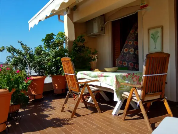 Business In Iraklio, Greece (305 M²)