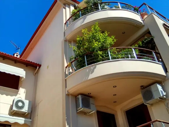 Business In Iraklio, Greece (305 M²)