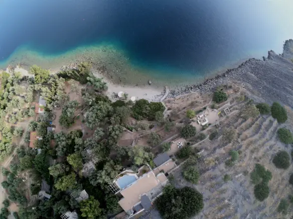 Complex In Aidipsos, Greece (460 M²)