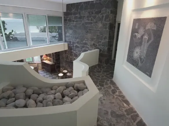 Complex In Aidipsos, Greece (460 M²)