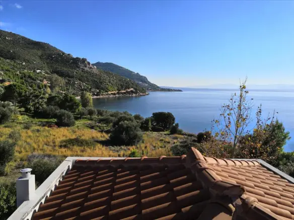 3-bedroom Villa In Loutraki-perachora, Greece (500 M²)
