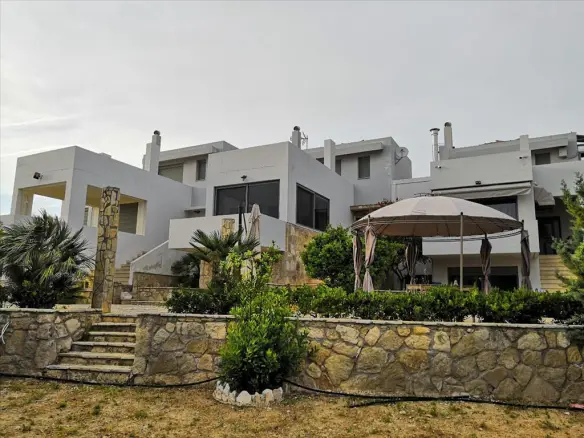 3-bedroom Villa In Loutraki-perachora, Greece (500 M²)