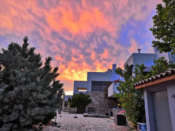 3-bedroom Villa In Loutraki-perachora, Greece (500 M²)
