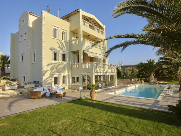 8-bedroom Villa In Gouves, Greece (590 M²)