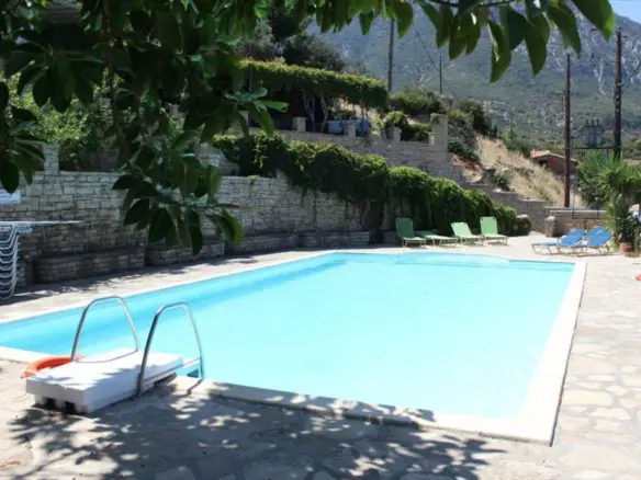 Hotel In Samos, Greece (480 M²)