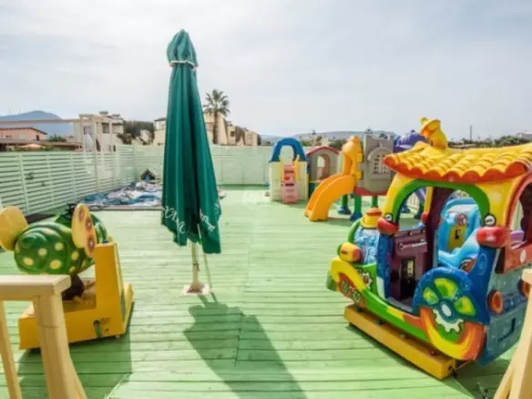 Hotel In Gouves, Greece (1.800 M²)