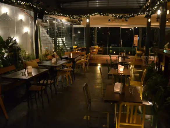Business In Loutraki-perachora, Greece (340 M²)