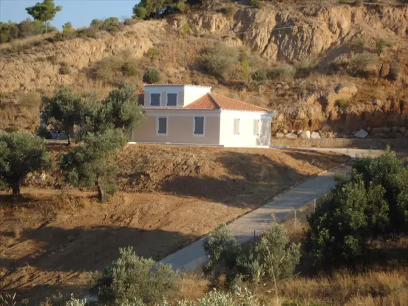 4-bedroom Detached House In Greece (155 M²)