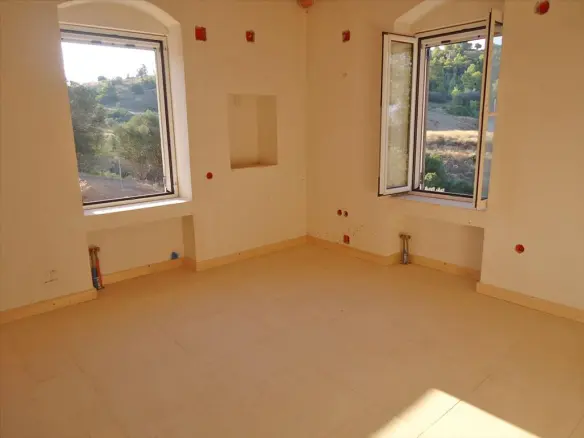 4-bedroom Detached House In Greece (155 M²)