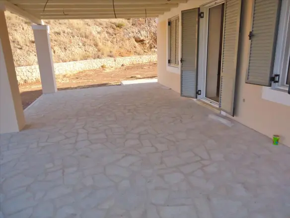 4-bedroom Detached House In Greece (155 M²)