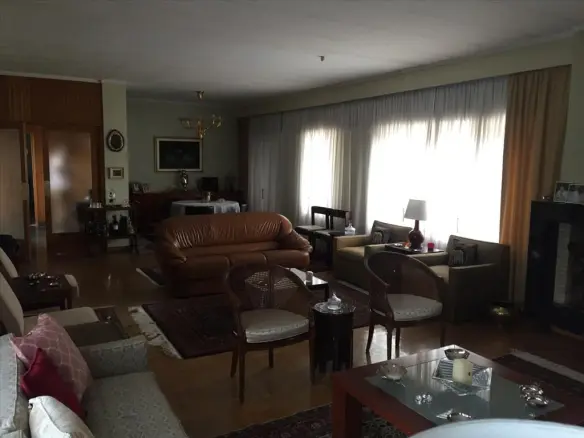 3-bedroom Flat In Panorama, Greece (650 M²)