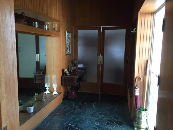 3-bedroom Flat In Panorama, Greece (650 M²)