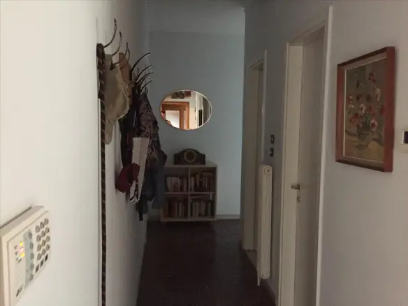 3-bedroom Flat In Panorama, Greece (650 M²)