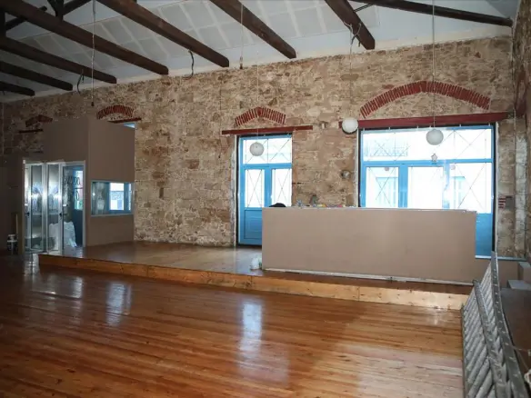 Commercial Property In Center – Port, Greece (374 M²)