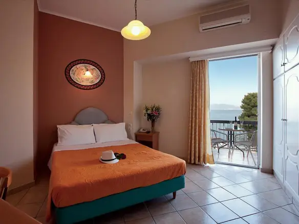 Hotel In Asini, Greece (1.450 M²)