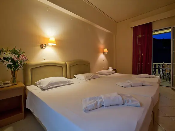 Hotel In Asini, Greece (1.450 M²)