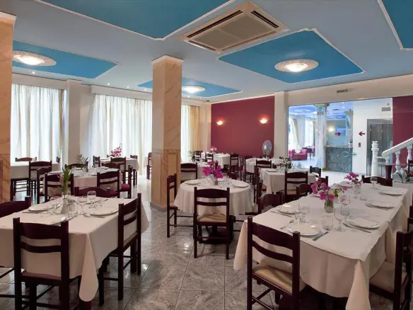 Hotel In Asini, Greece (1.450 M²)
