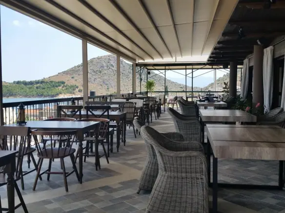 Hotel In Asini, Greece (1.450 M²)