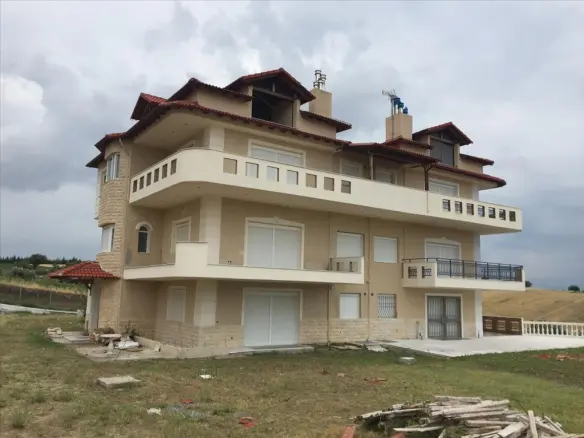 7-bedroom Detached House In Epanomi, Greece (560 M²)