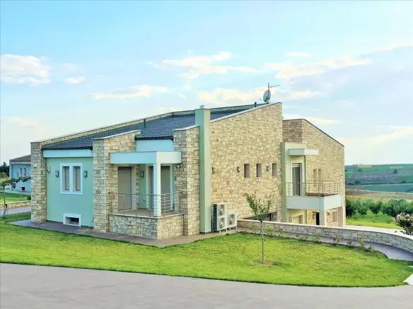 5-bedroom Detached House In Thermaikos, Greece (410 M²)