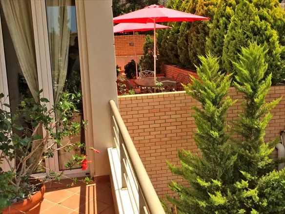 3-bedroom Villa In Saronida, Greece (330 M²)