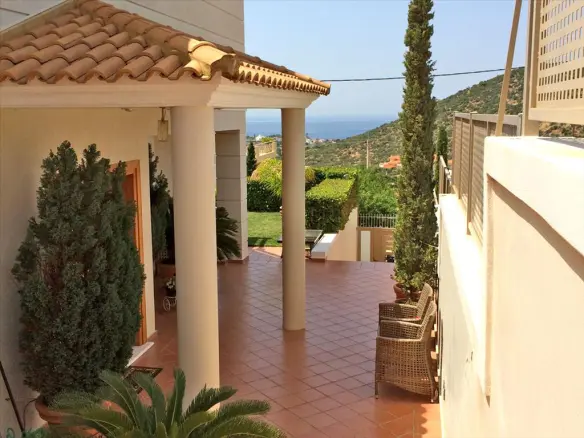 3-bedroom Villa In Saronida, Greece (330 M²)