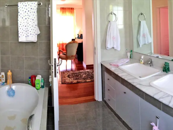 3-bedroom Villa In Saronida, Greece (330 M²)