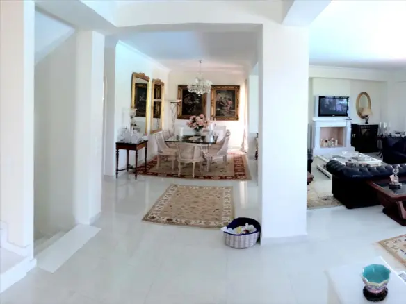 3-bedroom Villa In Saronida, Greece (330 M²)
