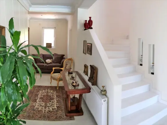 3-bedroom Villa In Saronida, Greece (330 M²)