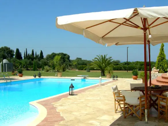 5-bedroom Villa In Greece (630 M²)